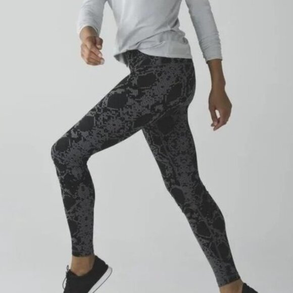 lululemon athletica Pants - Lululemon Wunder Under Hi Rise Ziggy Snake Leggings